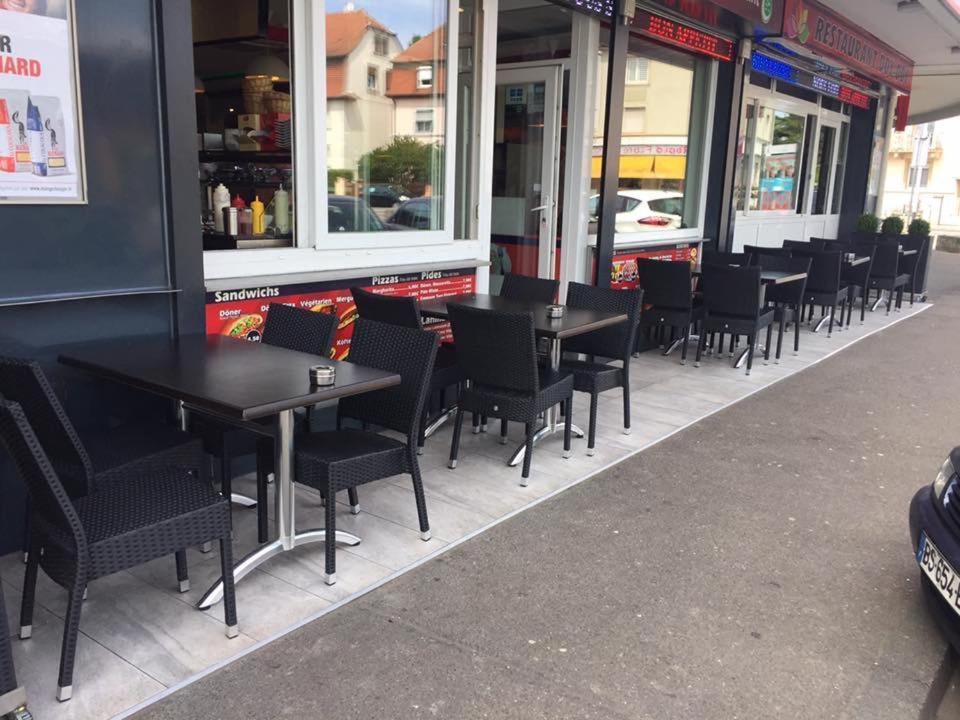 Strasbourg, Appartement Cosy Au Bord De L Eau Exteriör bild